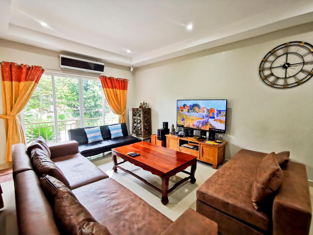 Thepprasit Cosy Praia de Jomtien Exterior foto