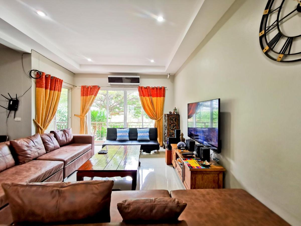 Thepprasit Cosy Praia de Jomtien Exterior foto