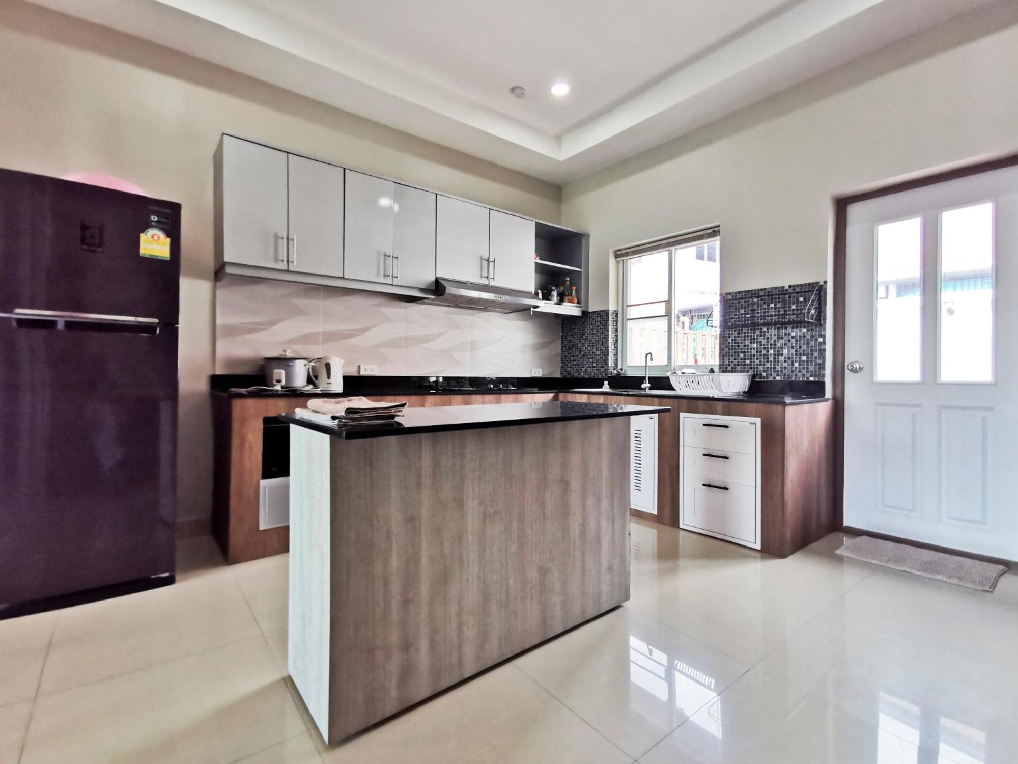 Thepprasit Cosy Praia de Jomtien Exterior foto