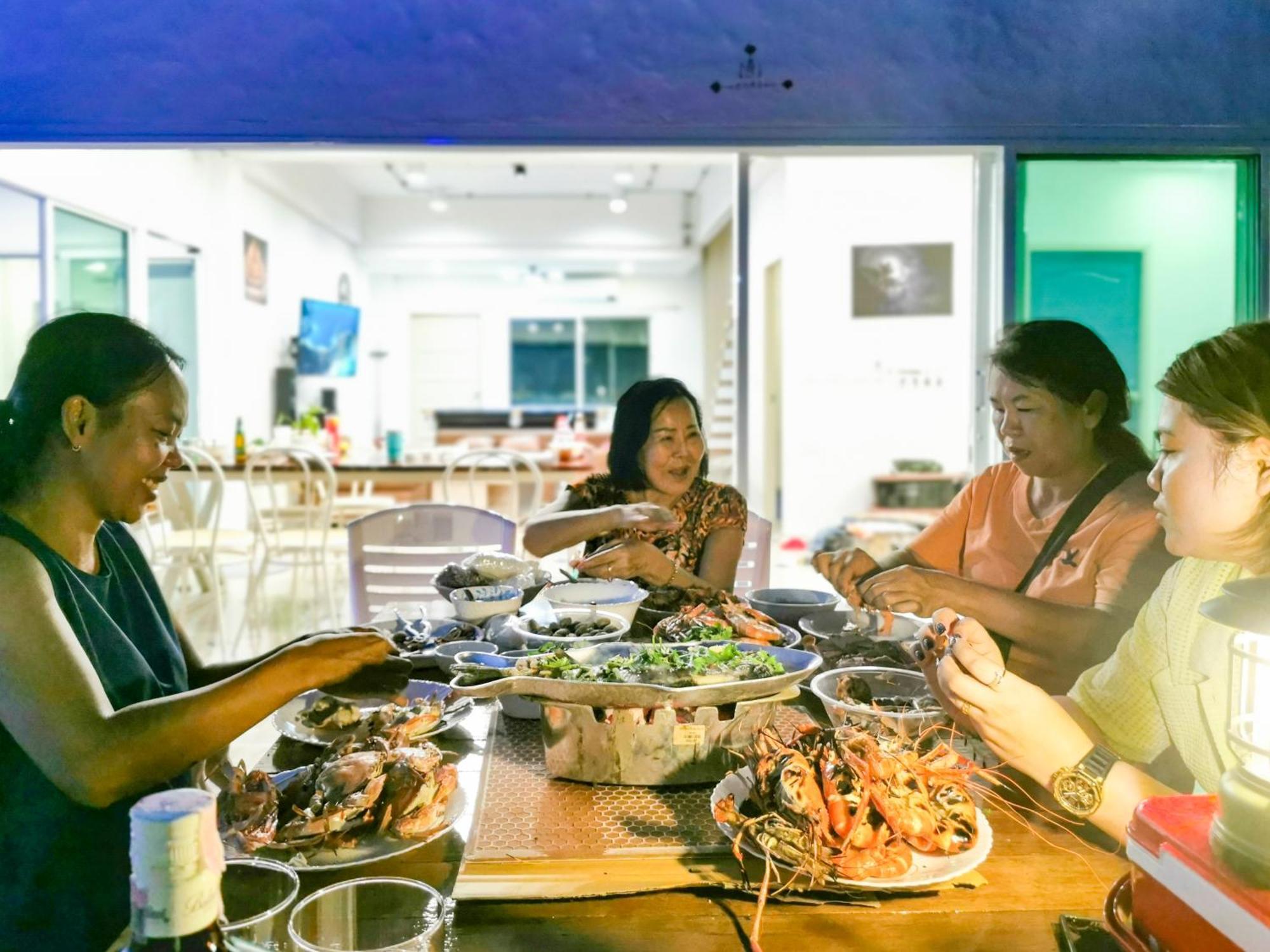 Thepprasit Cosy Praia de Jomtien Exterior foto